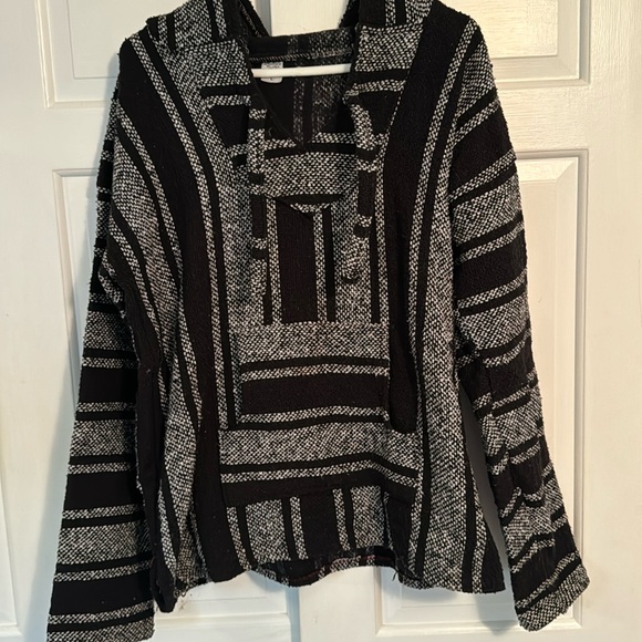 Serape pullover with hood - Picture 1 of 3